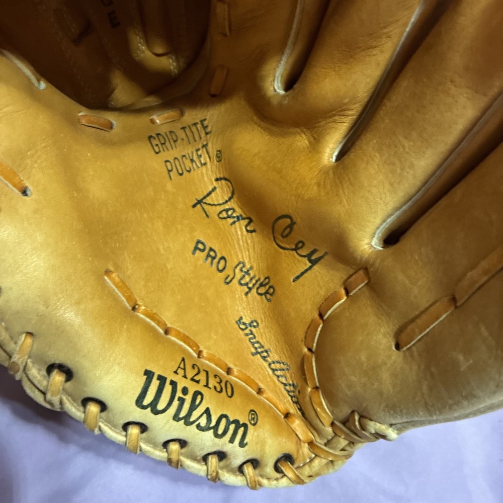Wilson Ron Cey Pro Style Grip Tight Pocket Dual Hinge A2130 glove